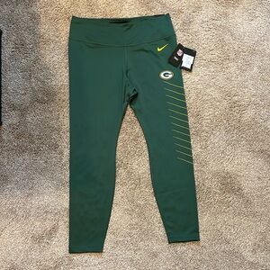 Women’s Greenbay Packers Nike Dri-Fit Leggings